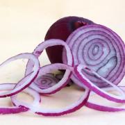 Raw onion great for candida