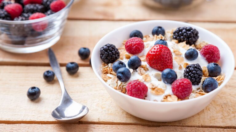 greek-yoghurt-for-boosting-metabolism