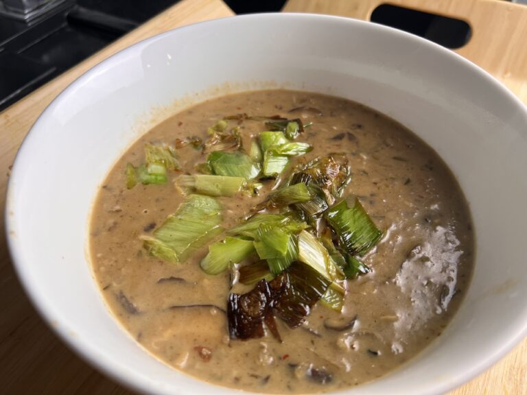 Mushroom soup with leeks